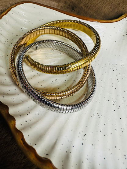 Chunky Spiral Stretchable Gold Bracelet for Women – HeyBae Jewelry