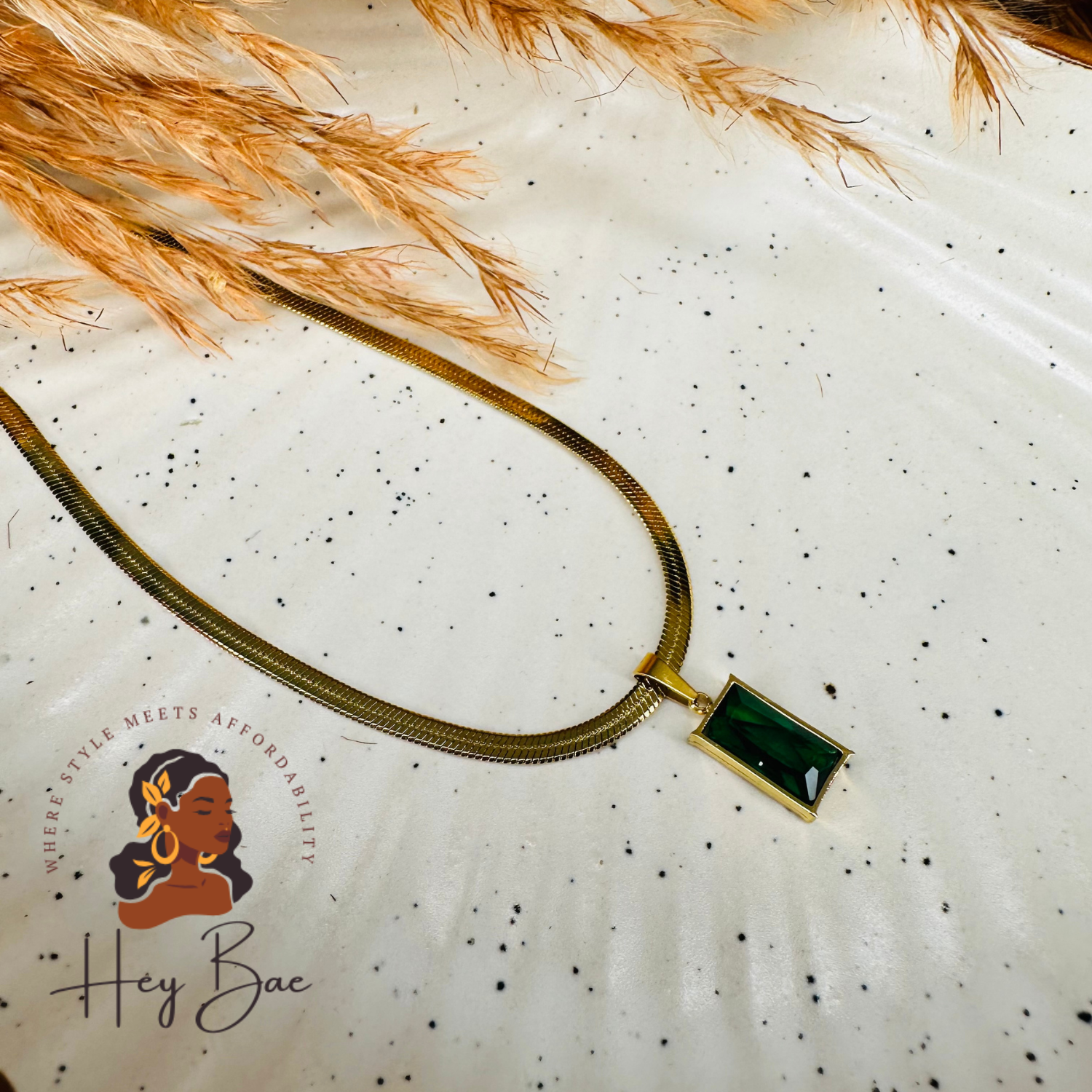 Side look of HeyBae Green Emerald Stone Gold Plated Chain Necklace