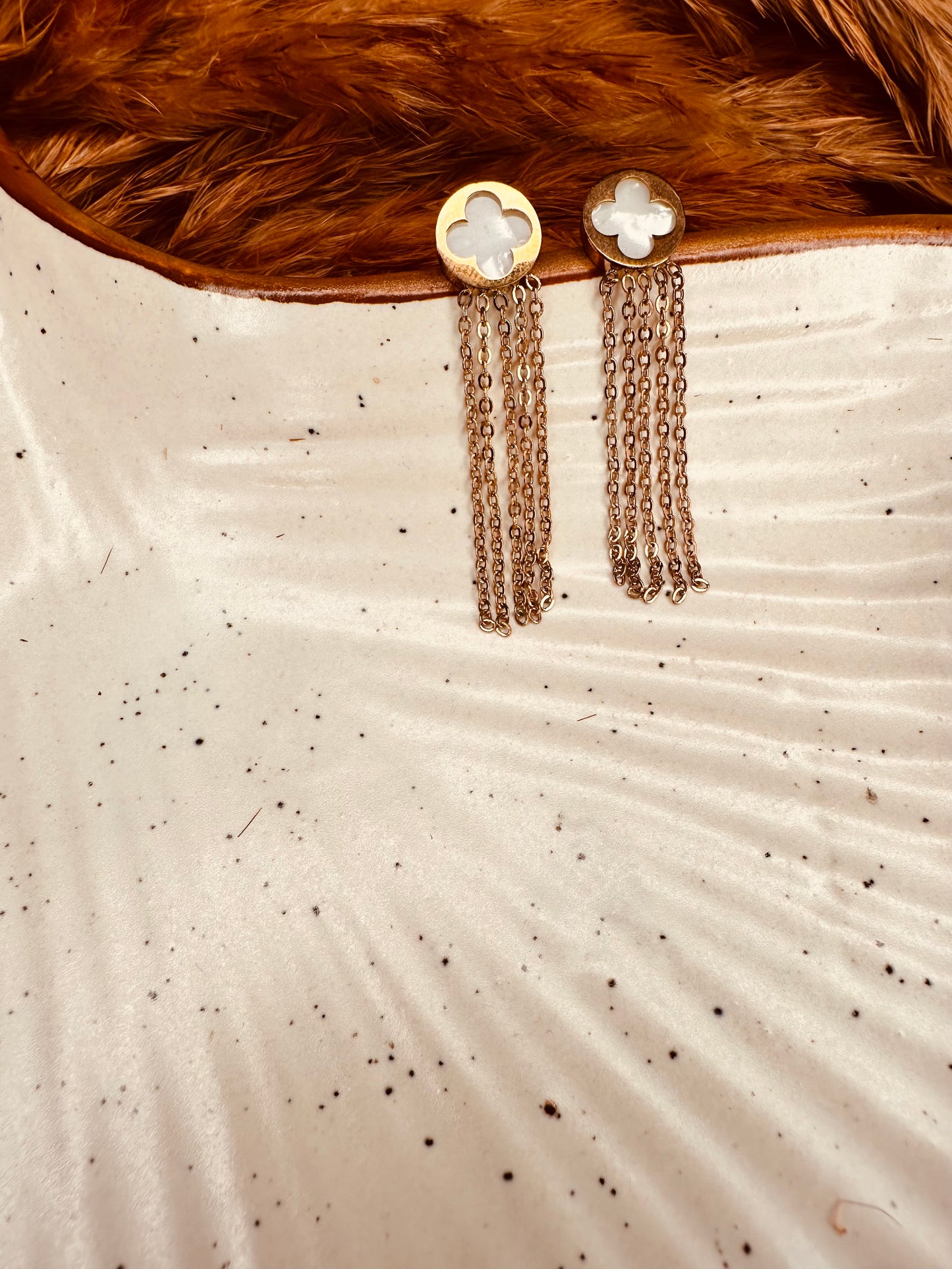 Premium HeyBae clover tassel earrings with gift-ready box