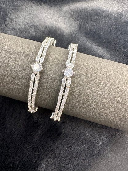 Side profile of silver-tone HeyBae bangle