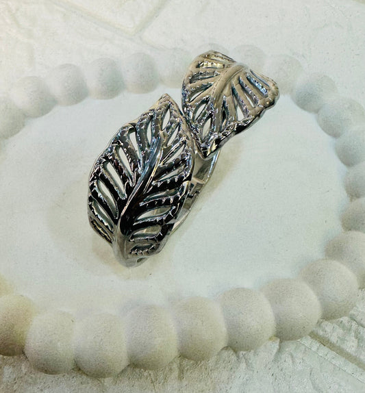 Anti-tarnish silver leaf cuff bracelet India